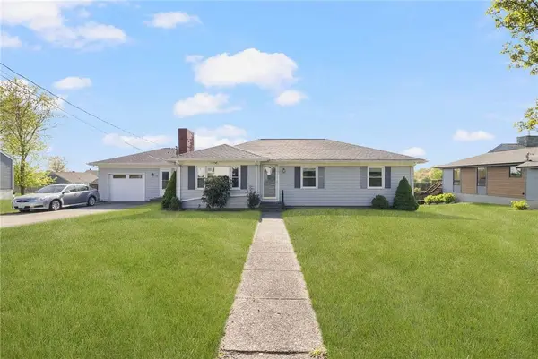 17 Varnum AVE, Bristol, RI 02809