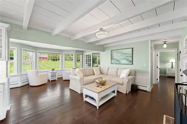 31 Peaceful WAY, Tiverton, RI 02878