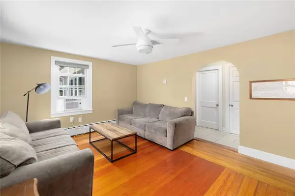 222 Old County RD, Smithfield, RI 02917