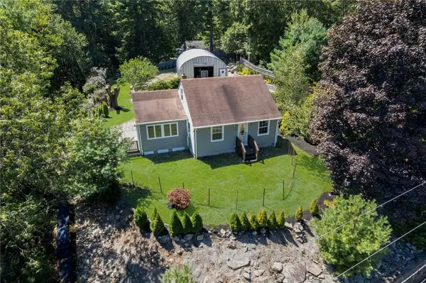 222 Old County RD, Smithfield, RI 02917
