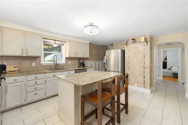 222 Old County RD, Smithfield, RI 02917