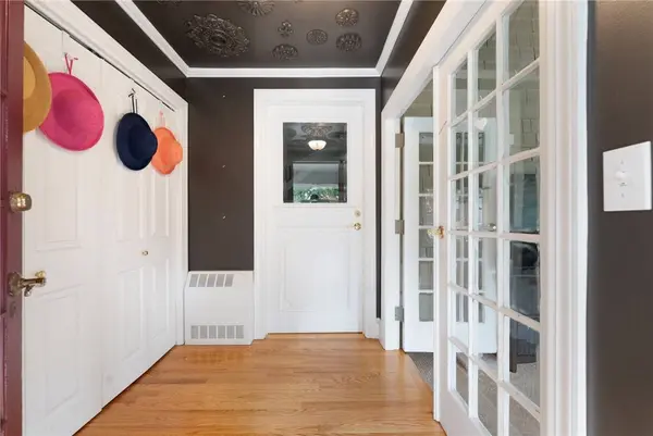51 Columbia AVE, Cranston, RI 02905