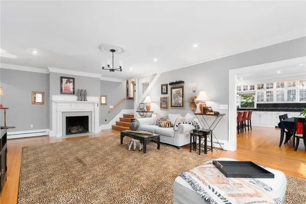51 Columbia AVE, Cranston, RI 02905