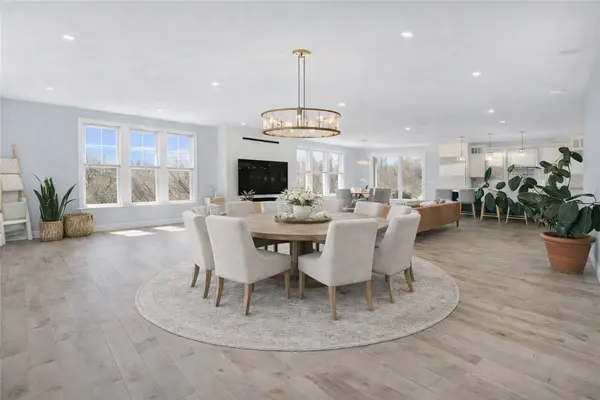 1046 Ocean RD, Narragansett, RI 02882