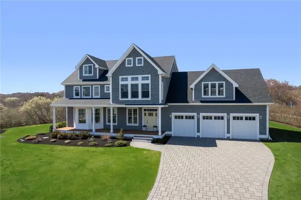 1046 Ocean RD, Narragansett, RI 02882