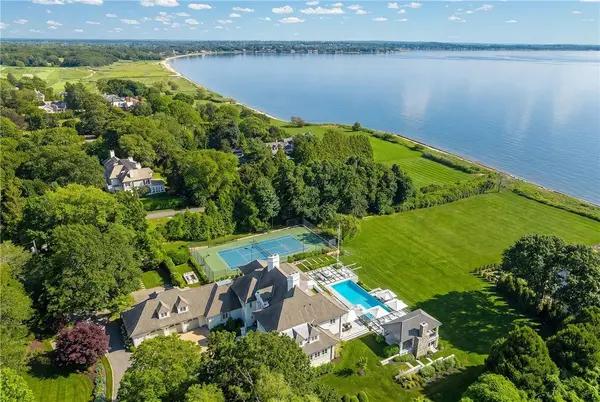 85 Nayatt RD, Barrington, RI 02806