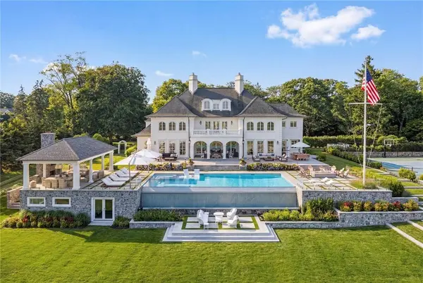 85 Nayatt RD, Barrington, RI 02806