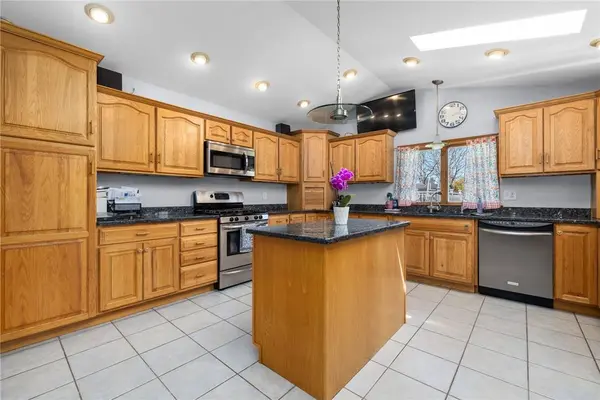 418 Long HWY, Little Compton, RI 02837