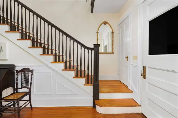 150 Albert AVE, Cranston, RI 02905
