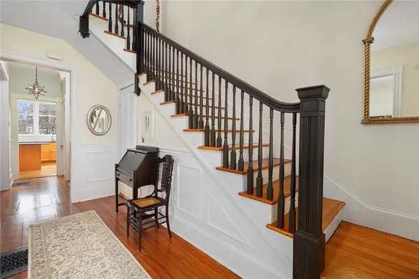 150 Albert AVE, Cranston, RI 02905