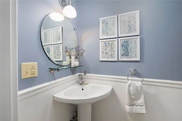 150 Albert AVE, Cranston, RI 02905