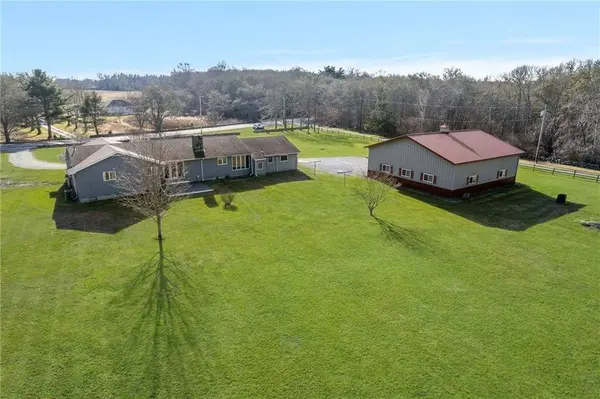 141 Peckham RD, Little Compton, RI 02837