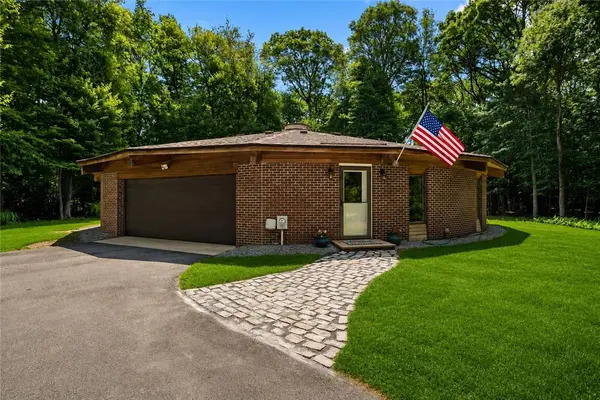 2 Pachet Brook RD