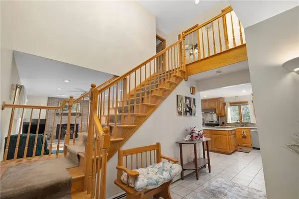 10 Oak Hill RD, Scituate, RI 02831
