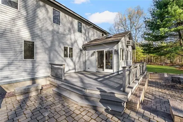 10 Oak Hill RD, Scituate, RI 02831