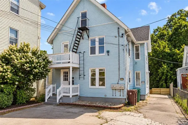 124 Lincoln ST