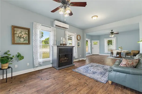 403 S Wright St, Siloam Springs, AR 72761