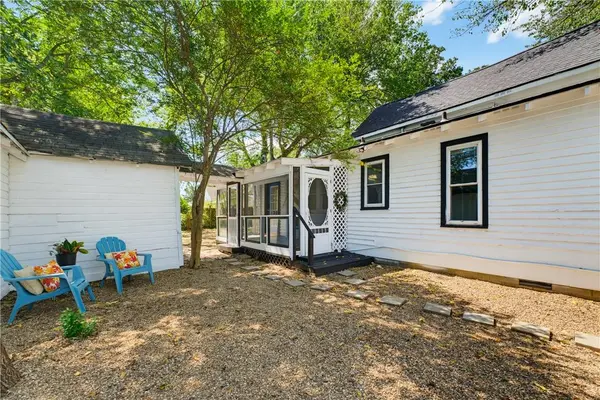 403 S Wright St, Siloam Springs, AR 72761
