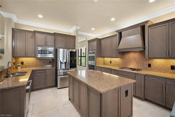4450 Caldera CIR, Naples, FL 34119