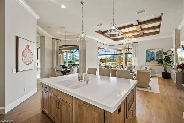 6604 Barbera LN, Naples, FL 34113