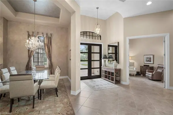 7721 Classics DR, Naples, FL 34113