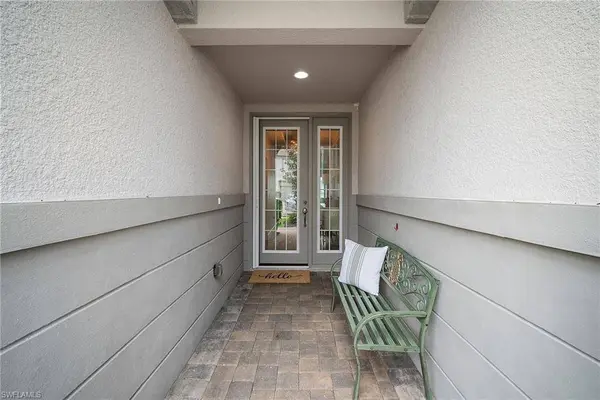 8050 Signature Club CIR #101, Naples, FL 34113