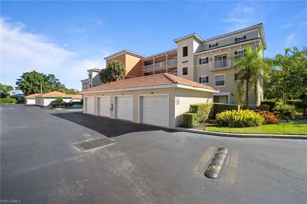 4455 Botanical Place CIR #5, Naples, FL 34112