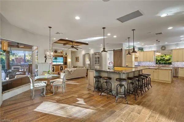 1805 Heritage TRL, Naples, FL 34112