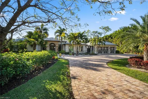 1805 Heritage TRL, Naples, FL 34112