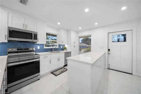 2858 Arbutus ST #F1, Naples, FL 34112