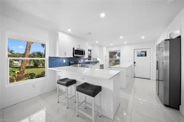 2858 Arbutus ST #F1, Naples, FL 34112