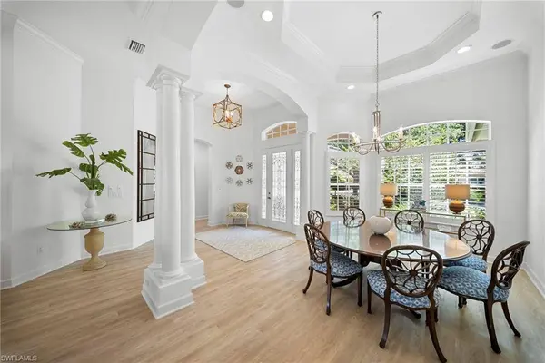 8844 Mustang Island CIR, Naples, FL 34113