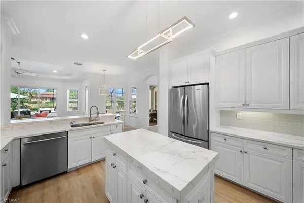8844 Mustang Island CIR, Naples, FL 34113