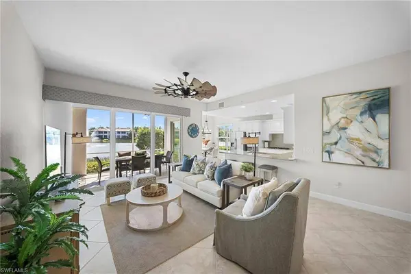8030 Signature Club CIR #6, Naples, FL 34113