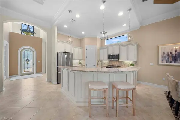 6347 Serano WAY, Naples, FL 34113