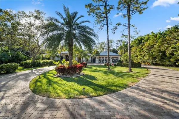 1805 Heritage TRL, Naples, FL 34112