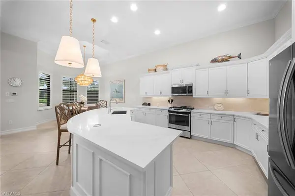 6522 Roma WAY, Naples, FL 34113