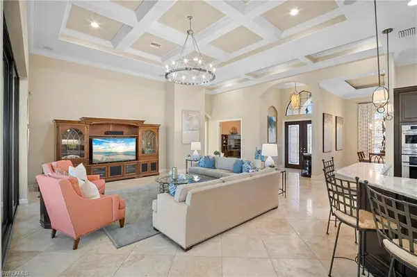 6482 Carema LN, Naples, FL 34113
