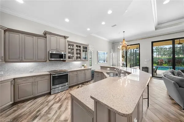 6502 Roma WAY, Naples, FL 34113