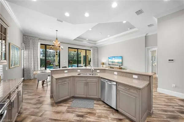6502 Roma WAY, Naples, FL 34113