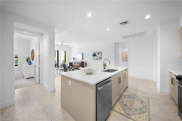 1111 Central AVE #217, Other, FL 34102