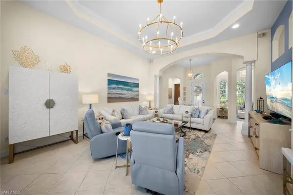 8722 Mustang Island CIR, Naples, FL 34113