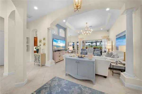 8722 Mustang Island CIR, Naples, FL 34113