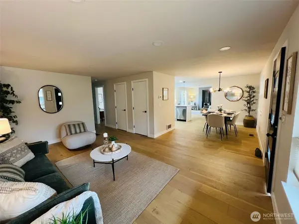 1114 232nd PL SW, Bothell, WA 98021