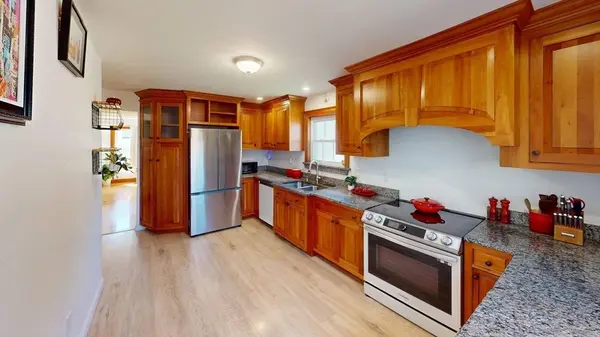 9 Orleans, Salem, MA 01970