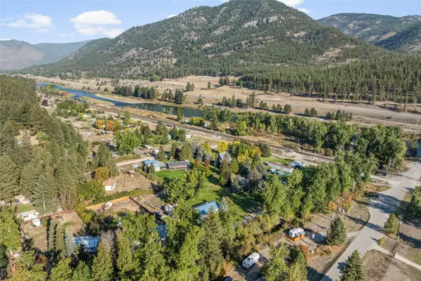 1011 Runyon DR, Alberton, MT 59820