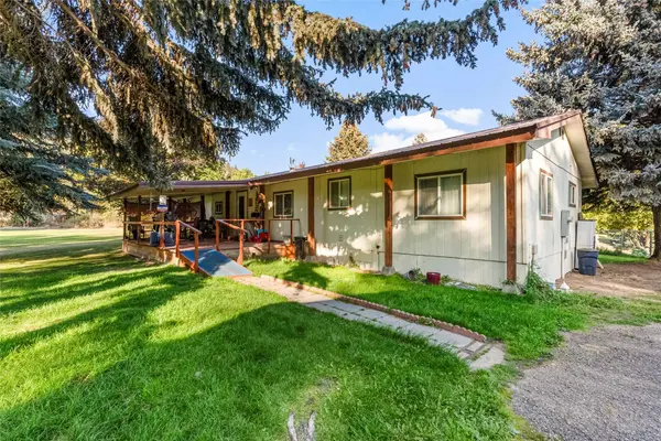 1011 Runyon DR, Alberton, MT 59820