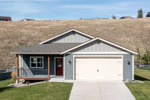 6987 Shaver DR