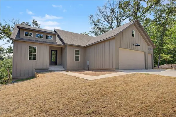 36 Halford Ln, Bella Vista, AR 72715