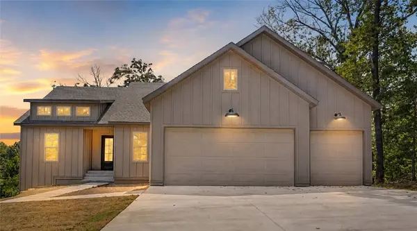 36 Halford Ln